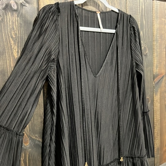 Free People Can’t Help It Mini Dress XS Black Oversized Flared Polyester Boho - Picture 2 of 12